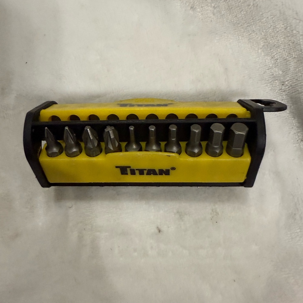 Titan Yellow and Black Screwdriver Bit Set